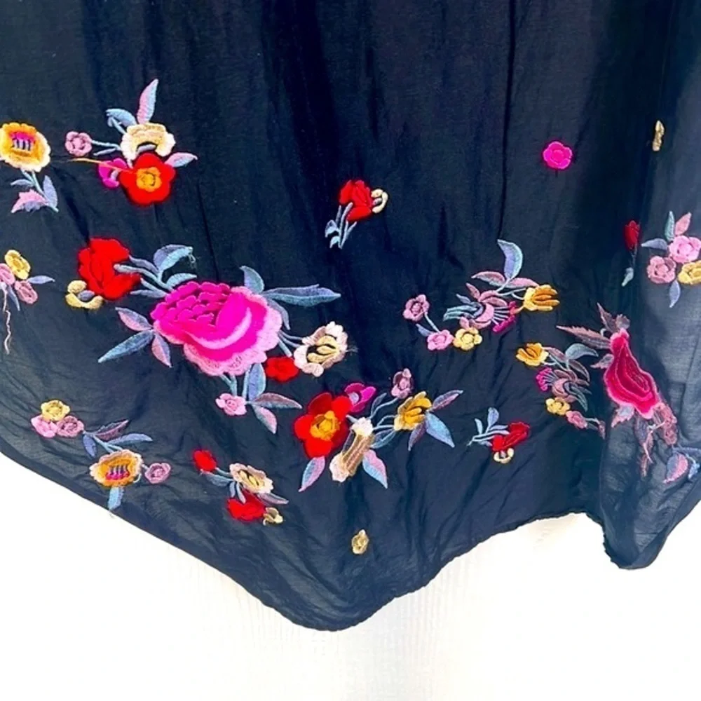 Zara - Premium Denim Collection Black Embroidered Floral Button Down Size S